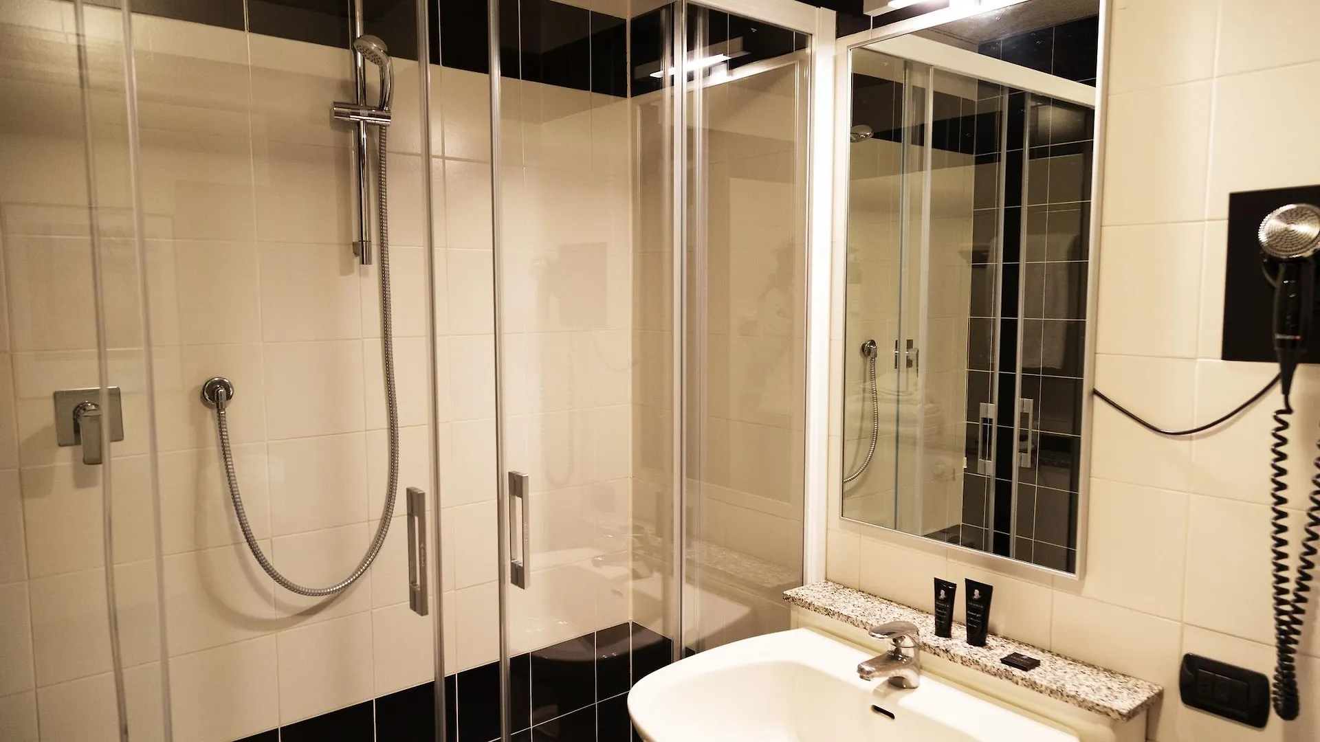 Jr Hotels Bologna Amadeus