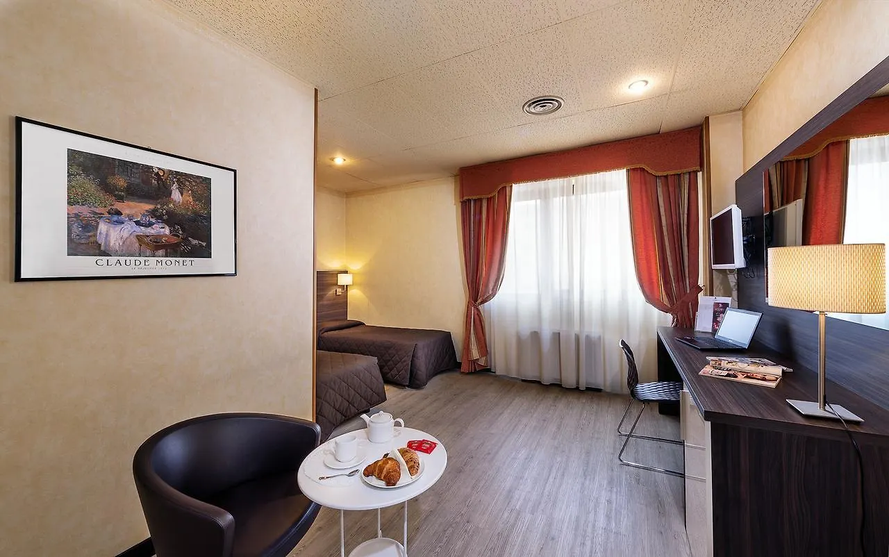 Jr Hotels Bologna Amadeus 4*,