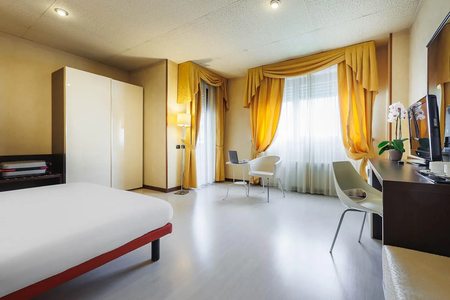 Jr Hotels Bologna Amadeus