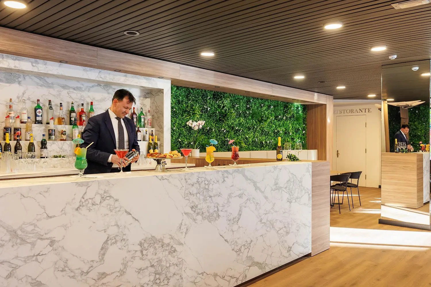 Jr Hotels Bologna Amadeus 4*,  Ιταλία