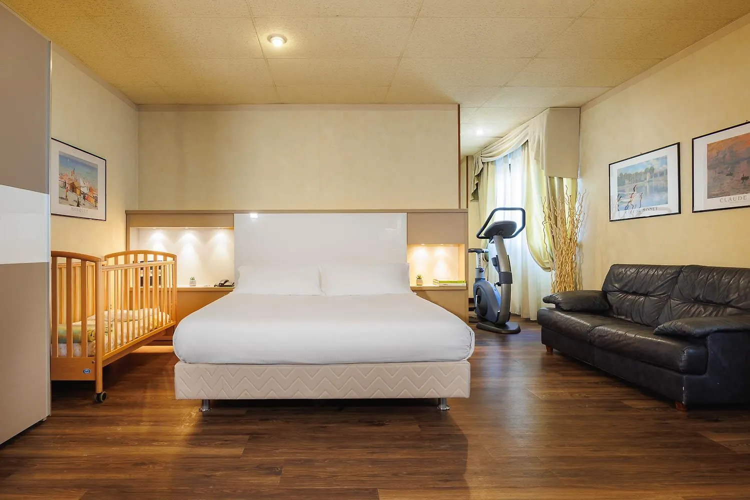 Jr Hotels Bologna Amadeus