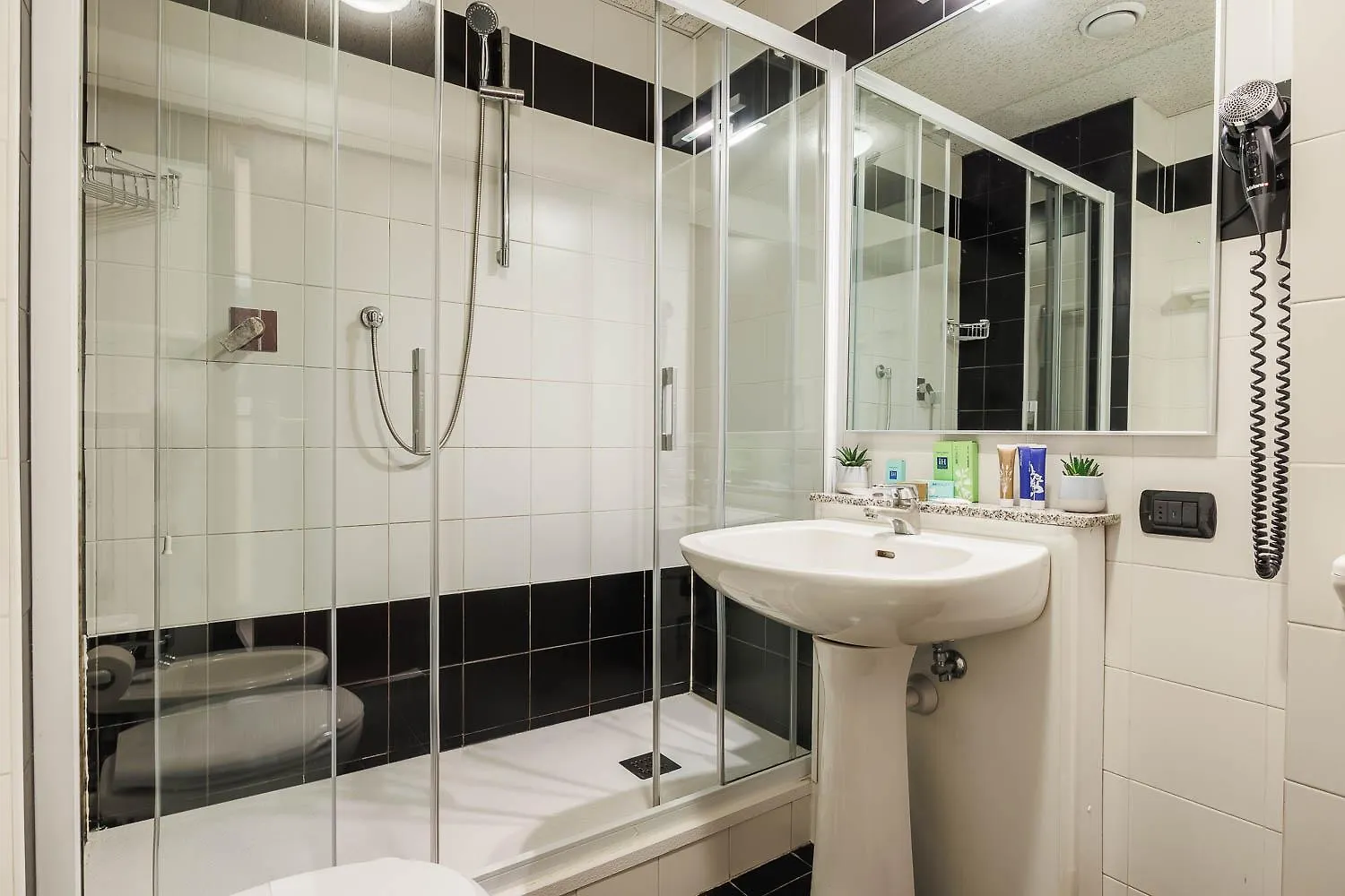 Jr Hotels Bologna Amadeus 4*,  Ιταλία