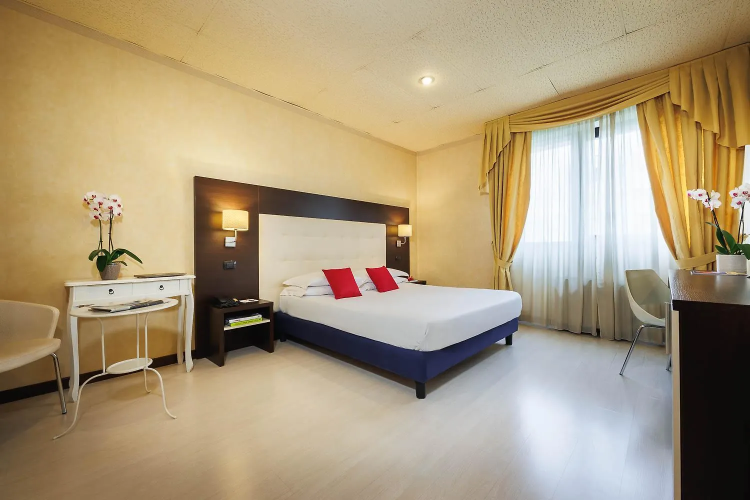 Jr Hotels Bologna Amadeus
