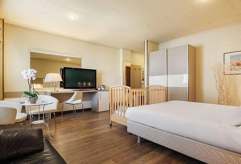 Jr Hotels Bologna Amadeus 4*,